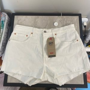 Levi’s Women’s 501 High Rise Shorts - White - Size 31